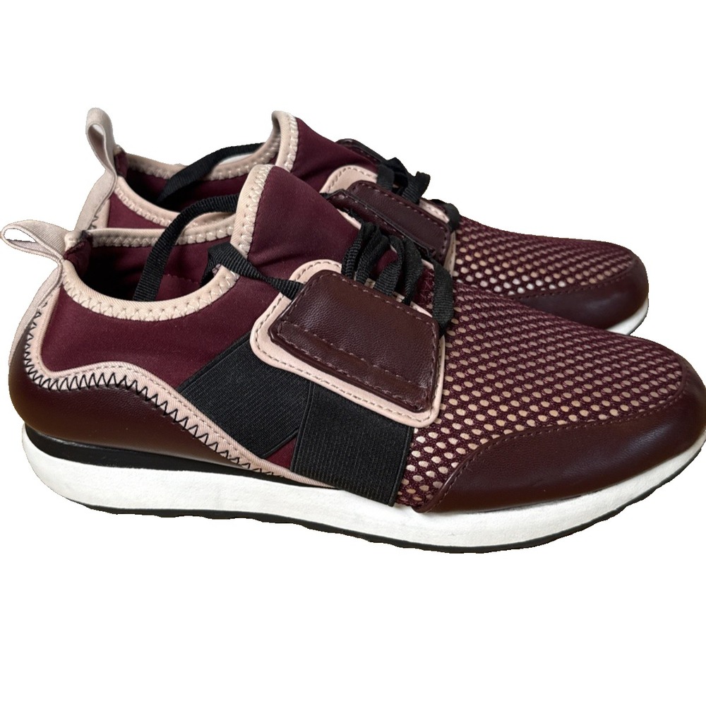 Women's Deena Burgundy tan lace-up sneakers size 7-A New‎ Day